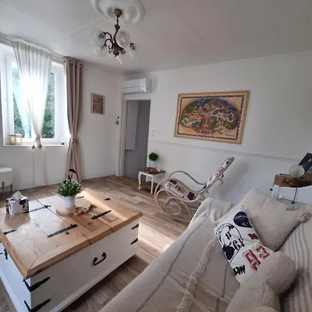 Maison 15 Minutes De Le Refuge Des Contes Holiday home