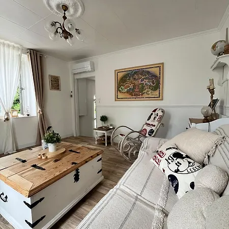 Maison 15 Minutes De Le Refuge Des Contes Prázdninový dům Mareuil-lès-Meaux